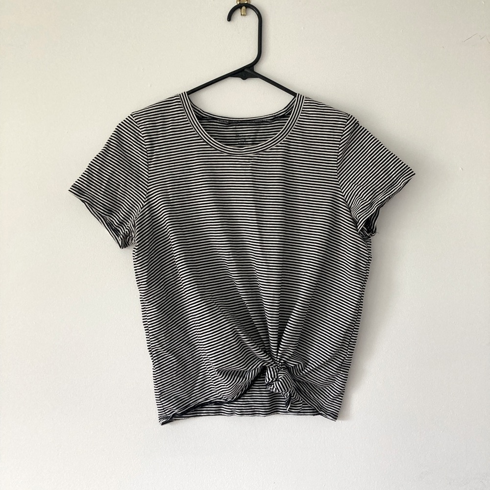 Madewell Striped Black and White Cropped T-Shirt Medium